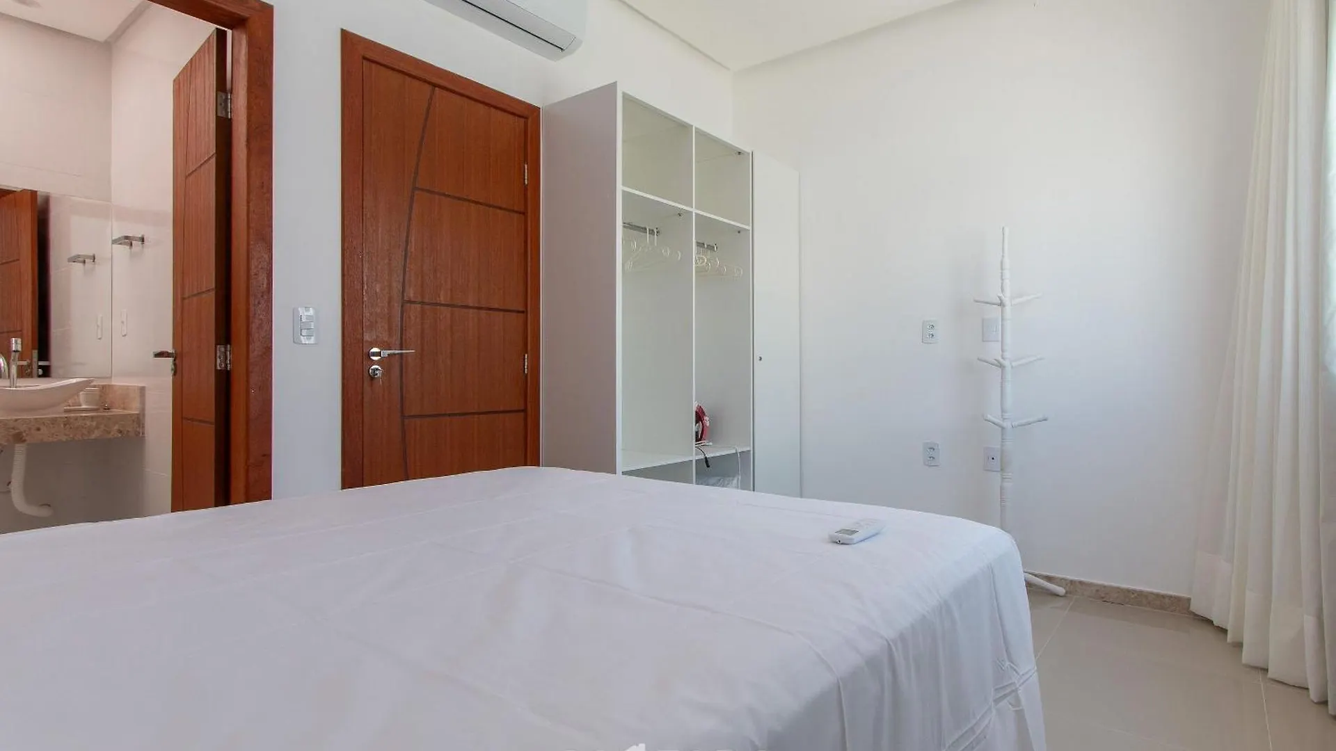 Duplex A 400M Da Praia De Taperapuan Edt0010 Porto Seguro